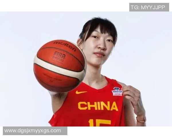 中国女篮新星崛起24岁中锋与韩旭联手打造强大双塔阵容