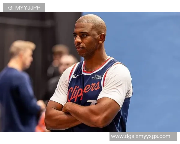 快船全员首度齐聚战斗力全开主教练却因伤无缘赛场